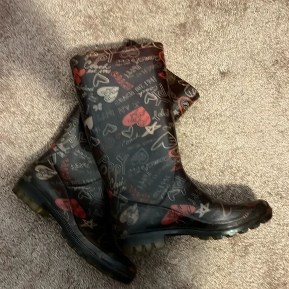 COACH Poppy rain boots. Size 7 - Picture 2 of 4